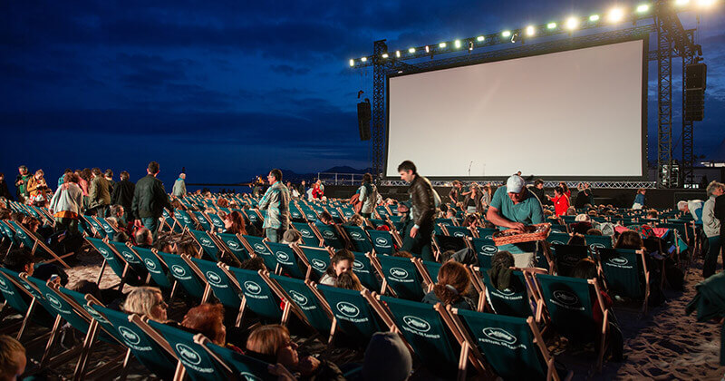 Projection en plein air au Festival de Cannes